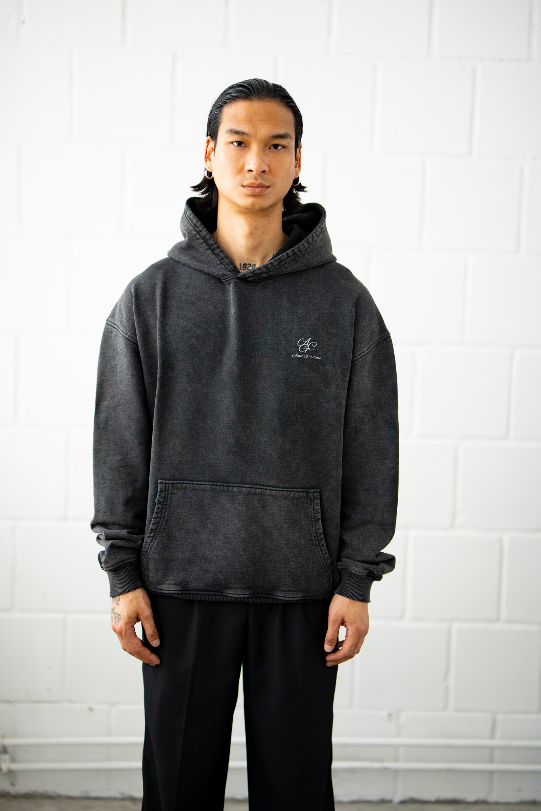 Black washed hoodie online